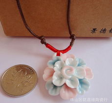 匠心獨運，自然綻放 陶瓷手工捏花項鏈廠家直銷，打造時尚清新新風尚