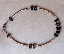 同城二手石飾品交易 美發飾品市場新動向